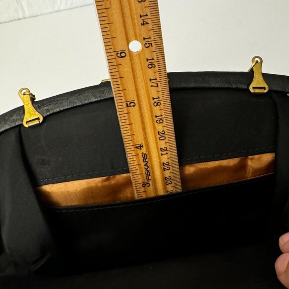 Liebermanns Lansing Michigan Black Leather Evening Clutch Dainty Gray Gold Chain - Picture 8 of 10